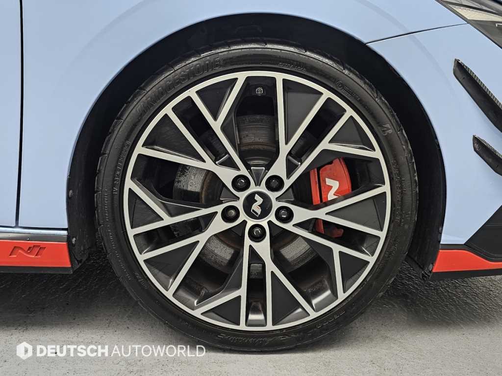 HYUNDAI Avante - Vista 5