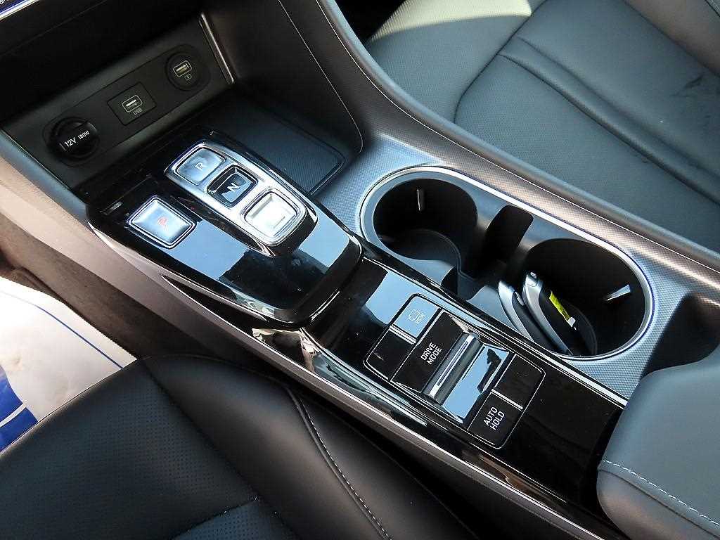 HYUNDAI Sonata - Vista 10