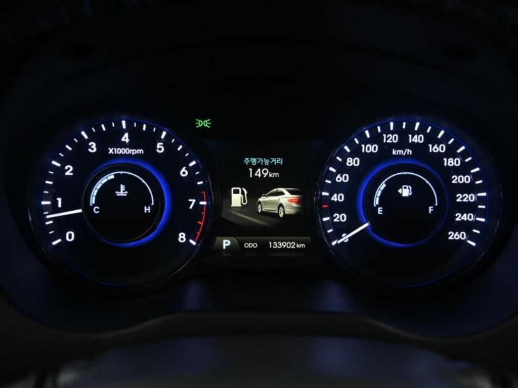 HYUNDAI Grandeur - Vista 8