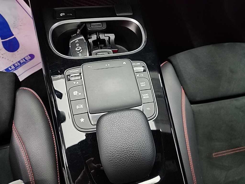 Mercedes Benz CLA Class 2023 Negro - Importación desde Corea - HF Imports Iquique - Foto 16