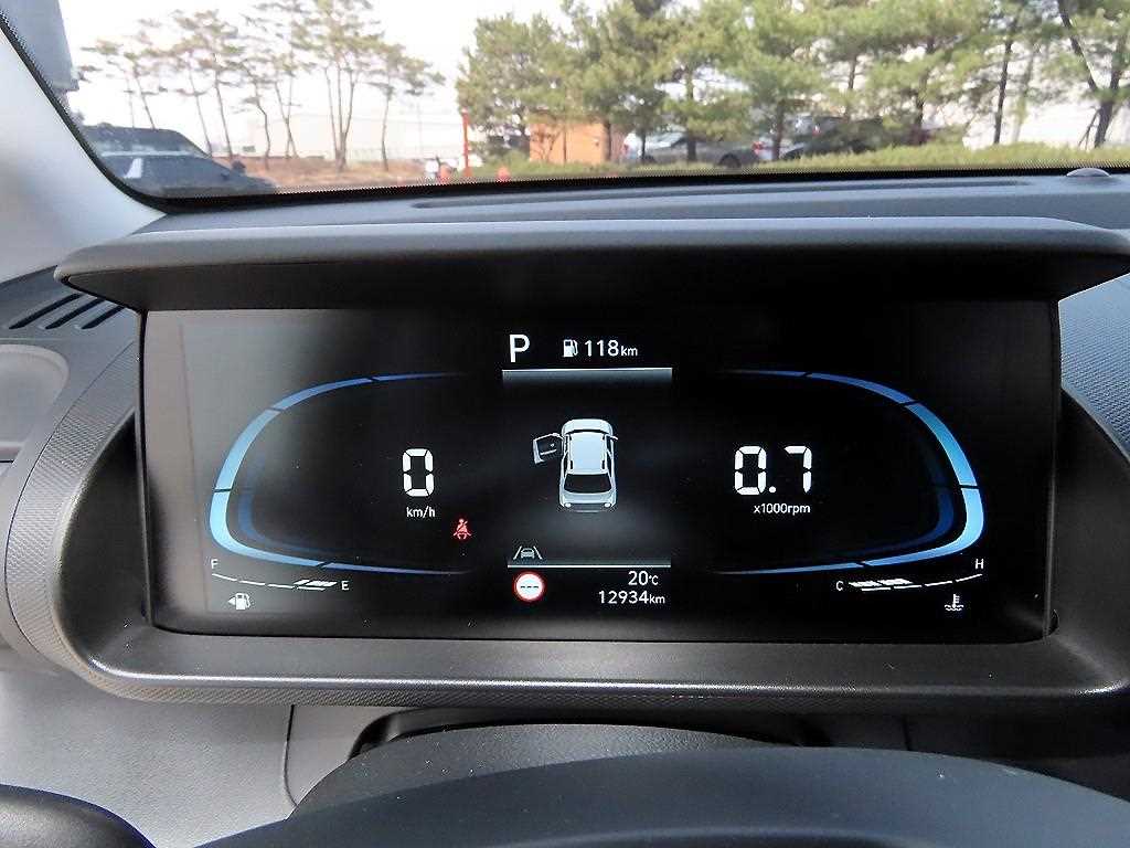 HYUNDAI Casper - Vista 9