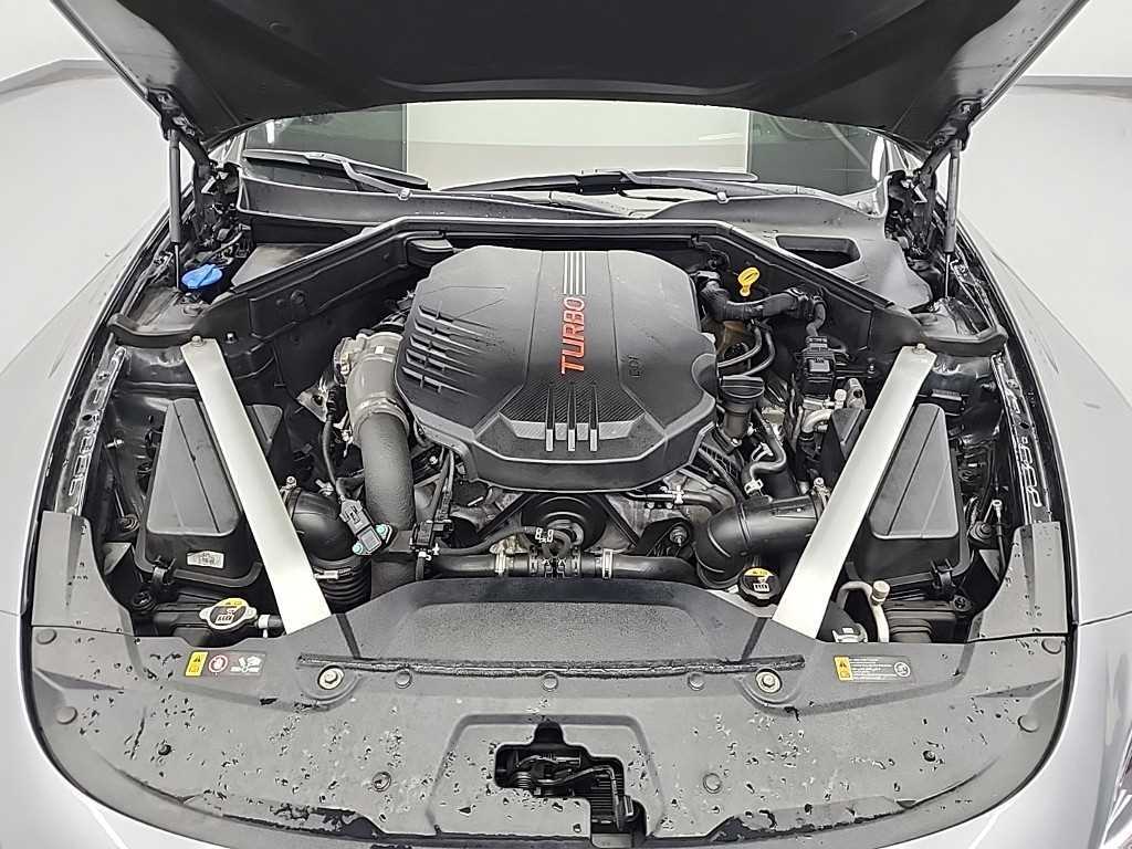 KIA Stinger - Vista 5