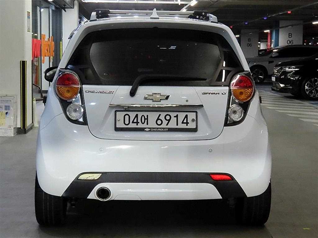 Chevrolet Spark - Vista 5