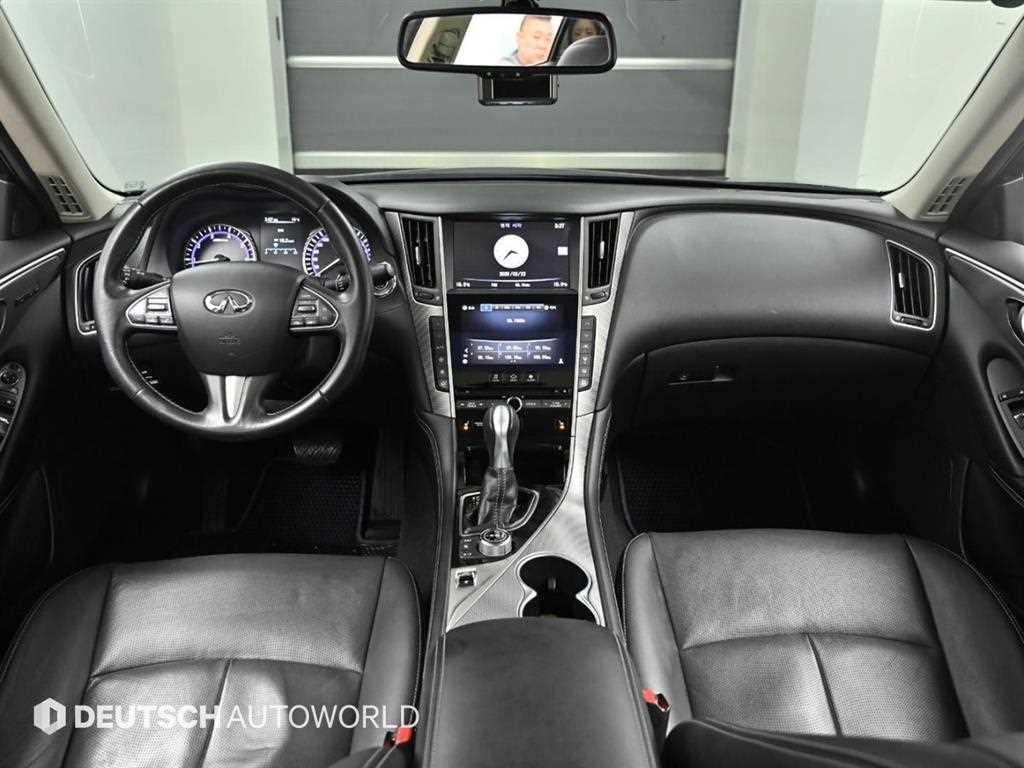 Infiniti Q - Vista 7