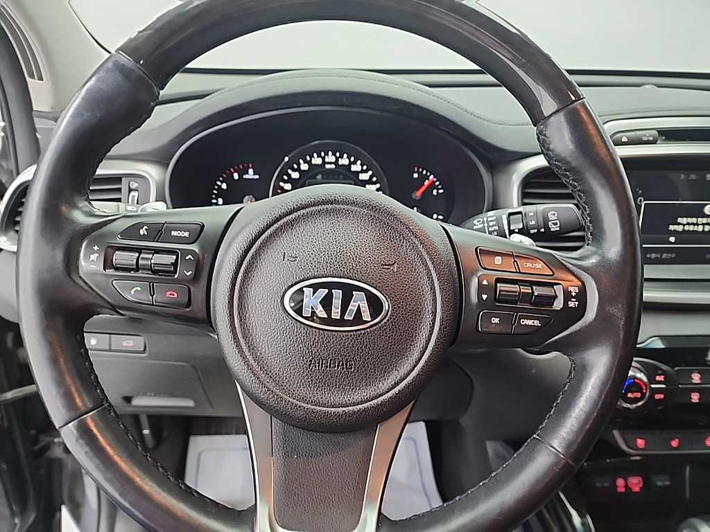 KIA Sorento - Vista 9