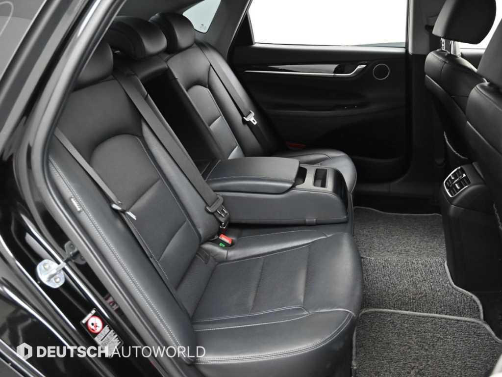 HYUNDAI Grandeur - Vista 12