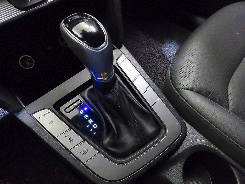 HYUNDAI Avante - Vista 12