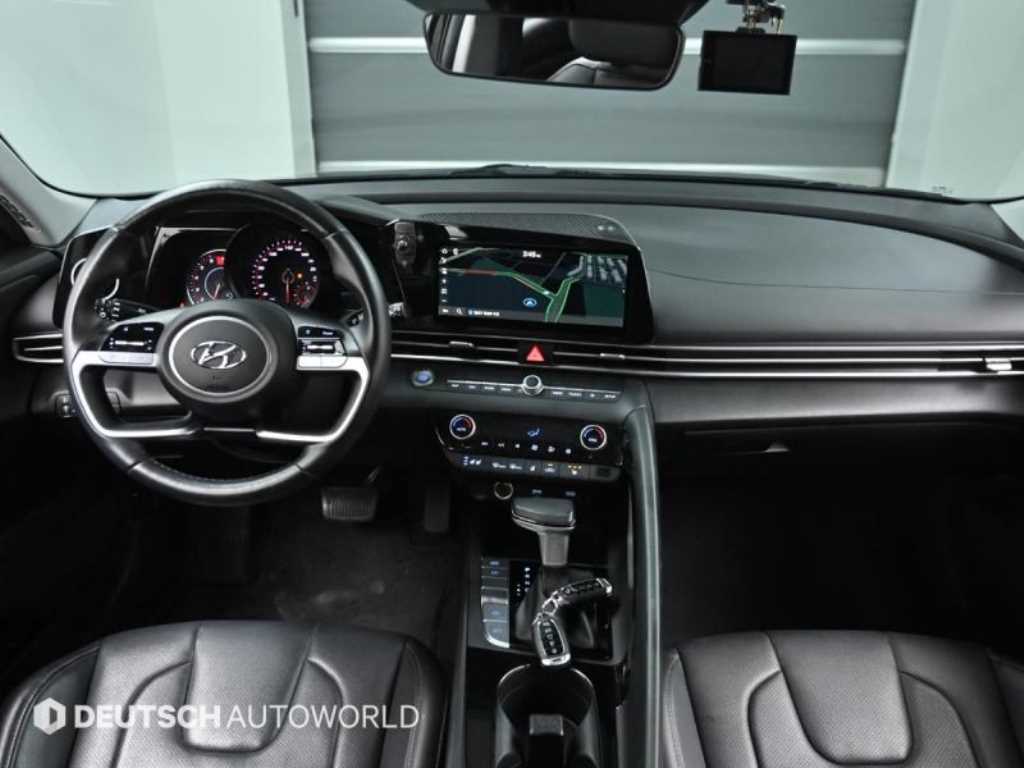 HYUNDAI Avante - Vista 7