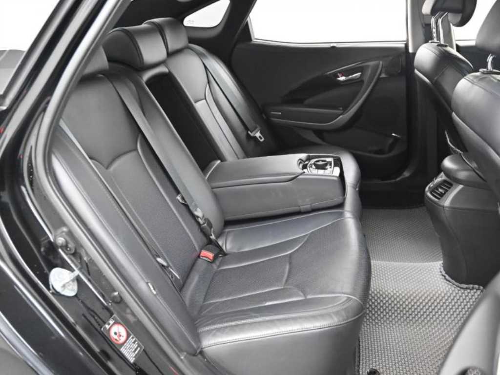 HYUNDAI Grandeur - Vista 12