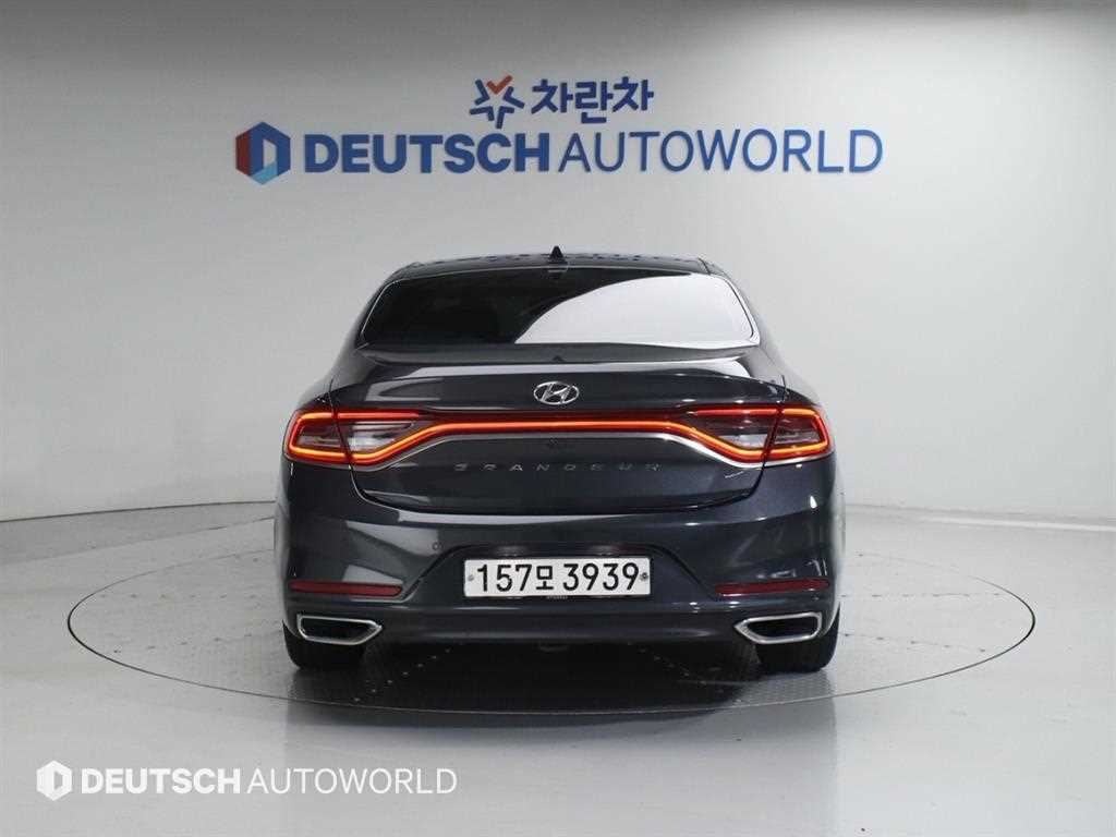 HYUNDAI Grandeur - Vista 4