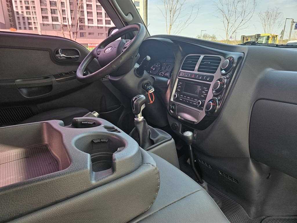 Small Truck Cargo (small) 2018 Blanco - Importación desde Corea - HF Imports Iquique - Foto 17