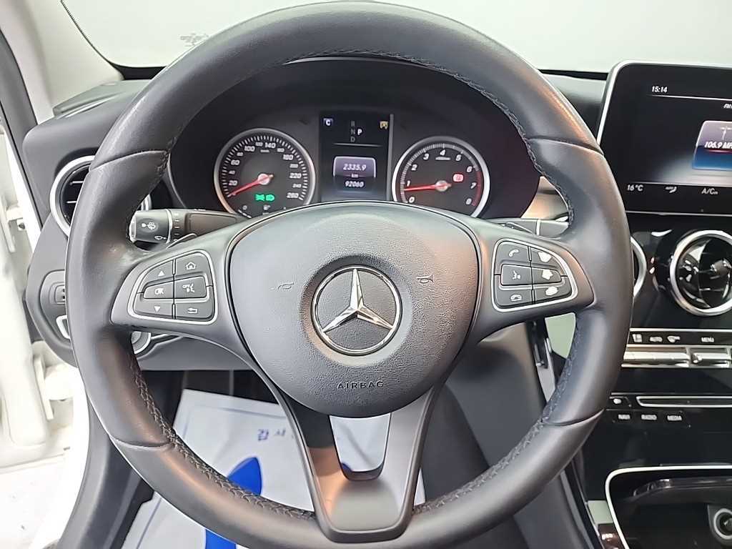 Mercedes Benz C Class - Vista 9