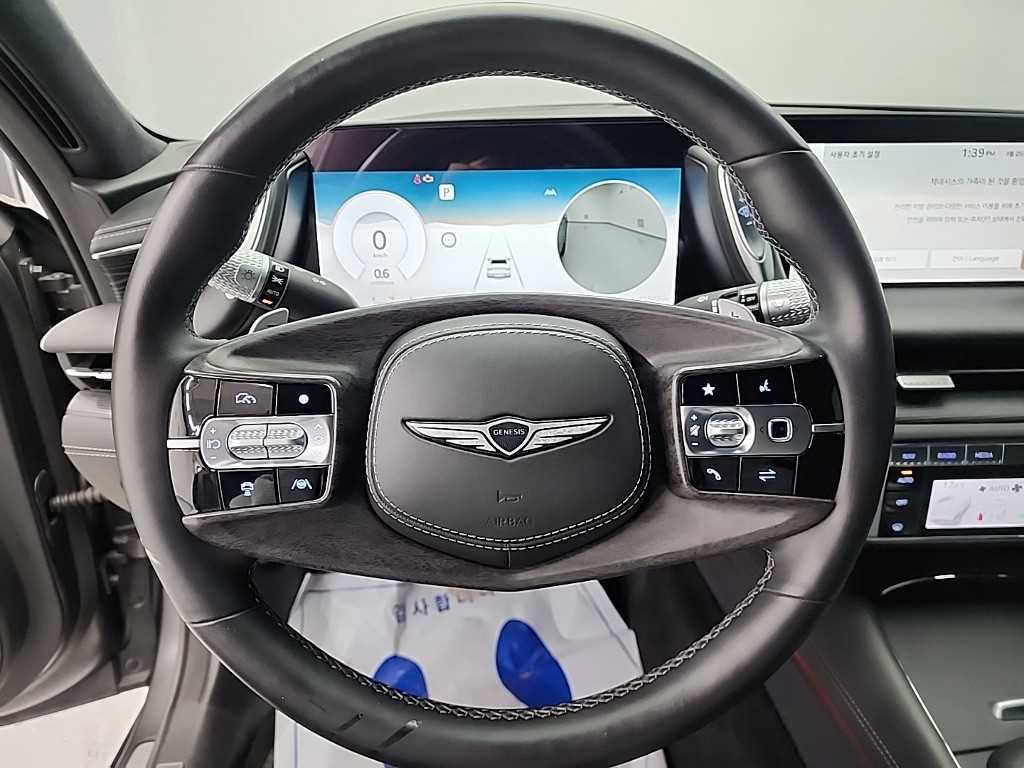 Genesis G90 - Vista 10