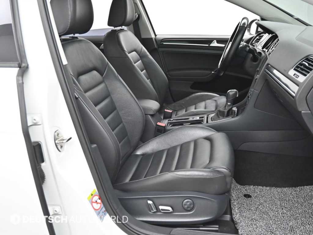 Volkswagen Golf - Vista 10