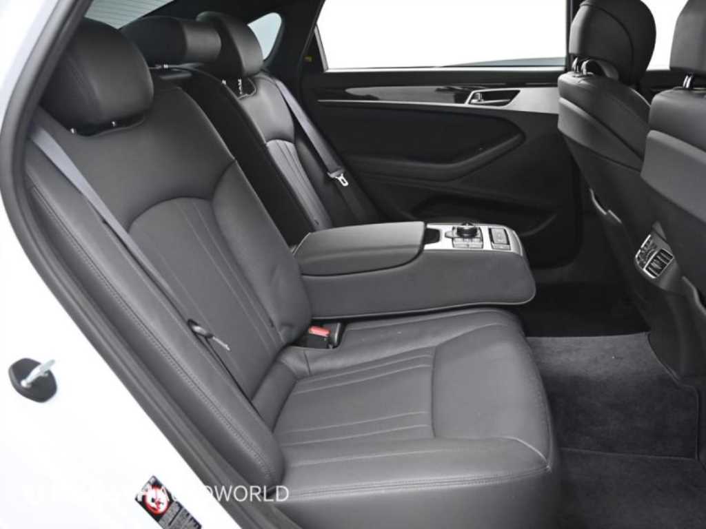 Genesis G80 - Vista 11