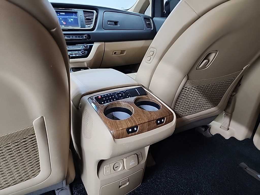 KIA Carnival 2018 Negro - Importación desde Corea - HF Imports Iquique - Foto 13