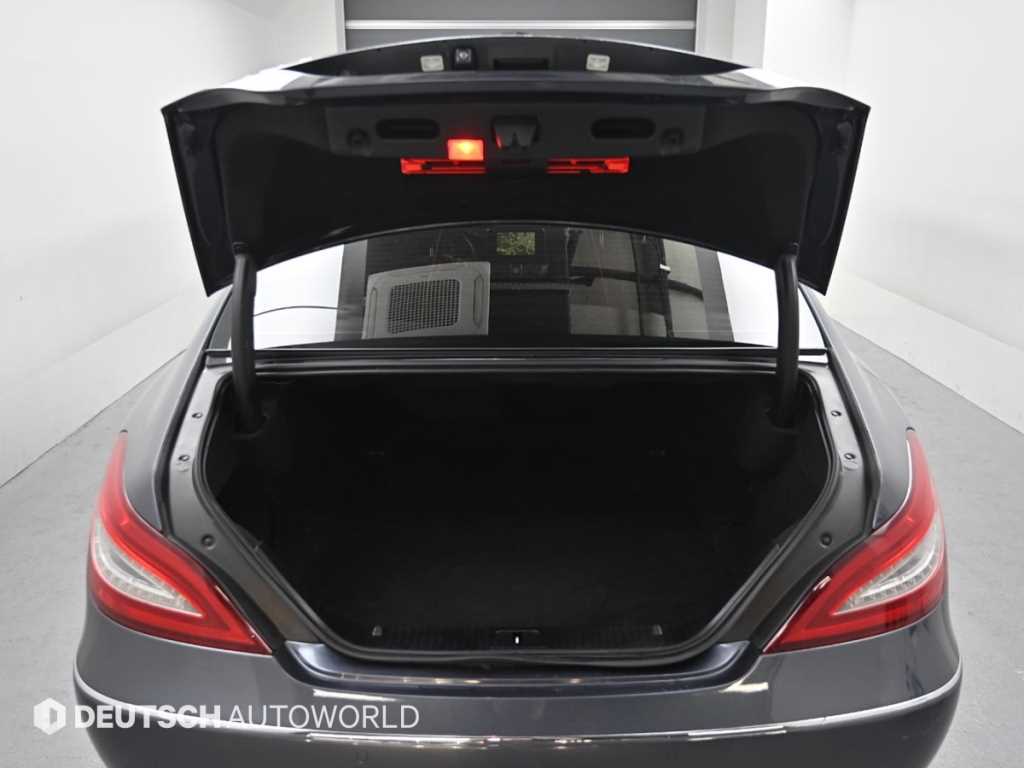 Mercedes Benz CLS Class 2016 Gris - Importación desde Corea - HF Imports Iquique - Foto 19