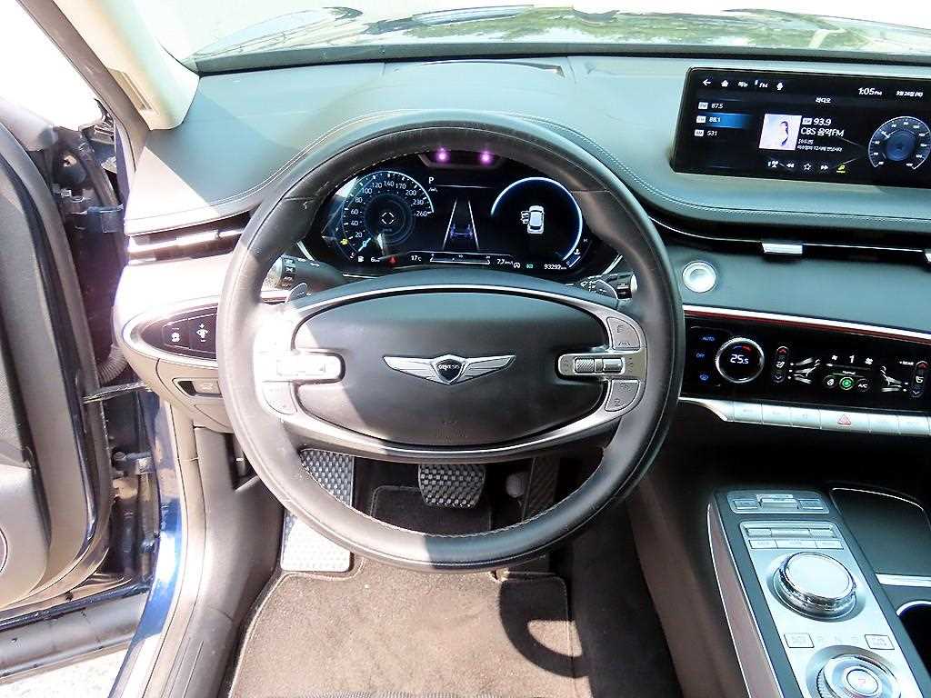 Genesis GV70 - Vista 8