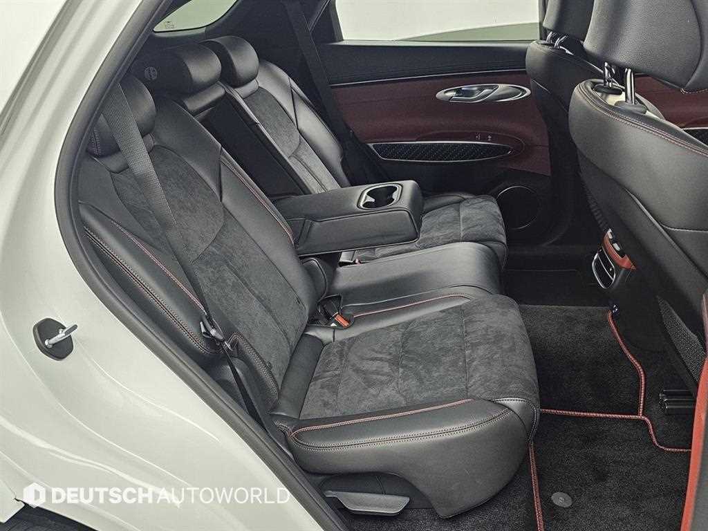 Genesis GV70 - Vista 12