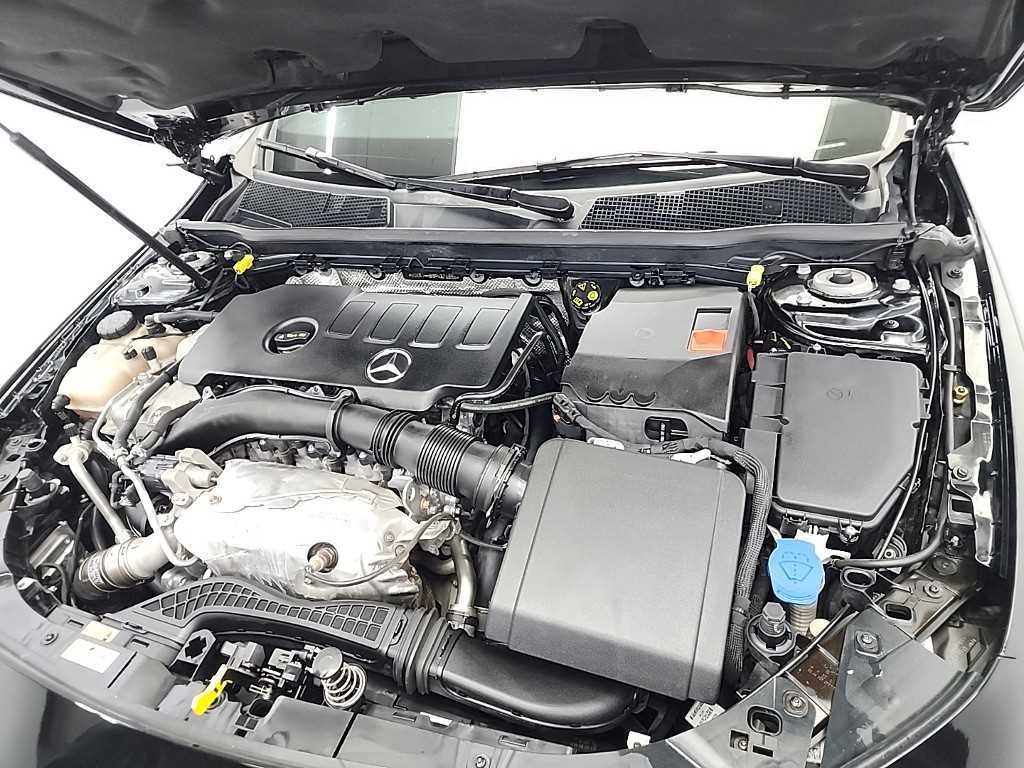 Mercedes Benz CLA Class - Vista 5