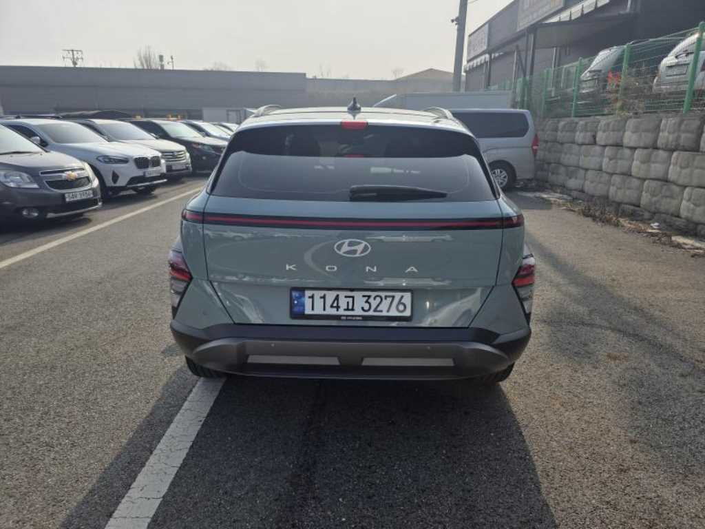 HYUNDAI Kona - Vista 5