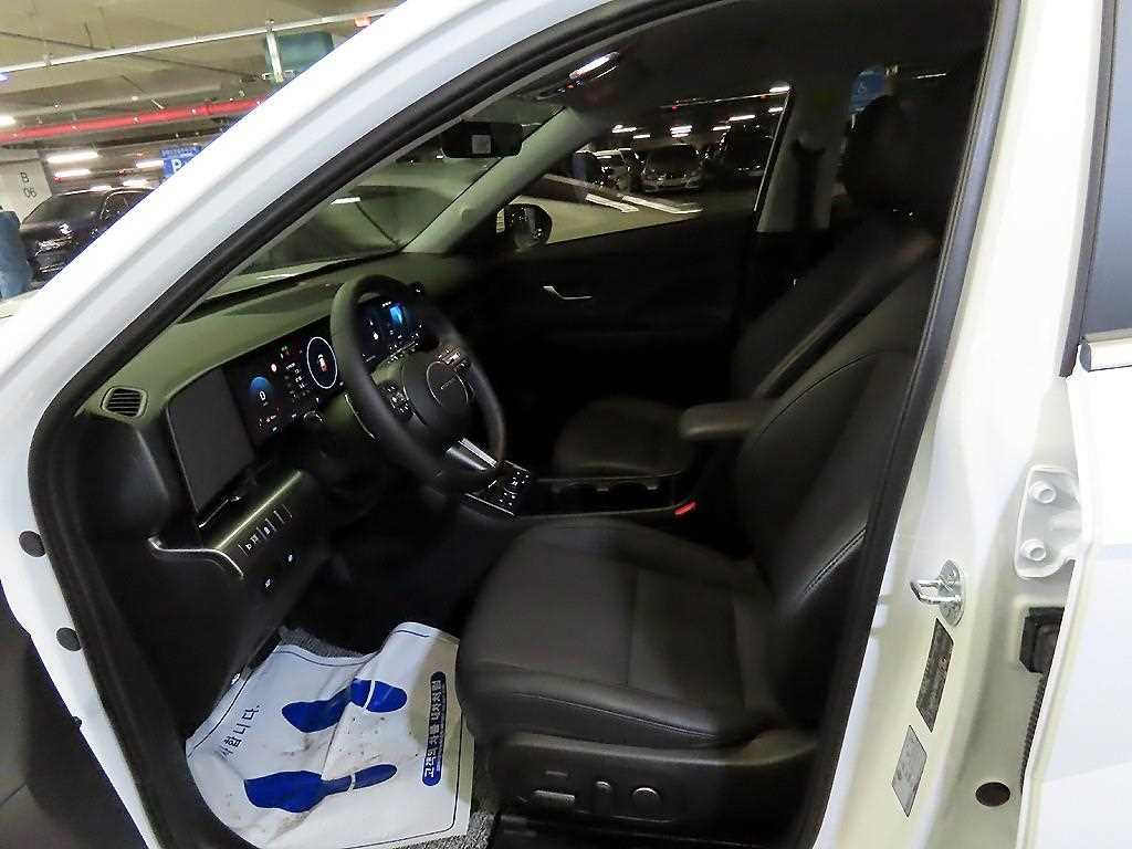 HYUNDAI Kona - Vista 6