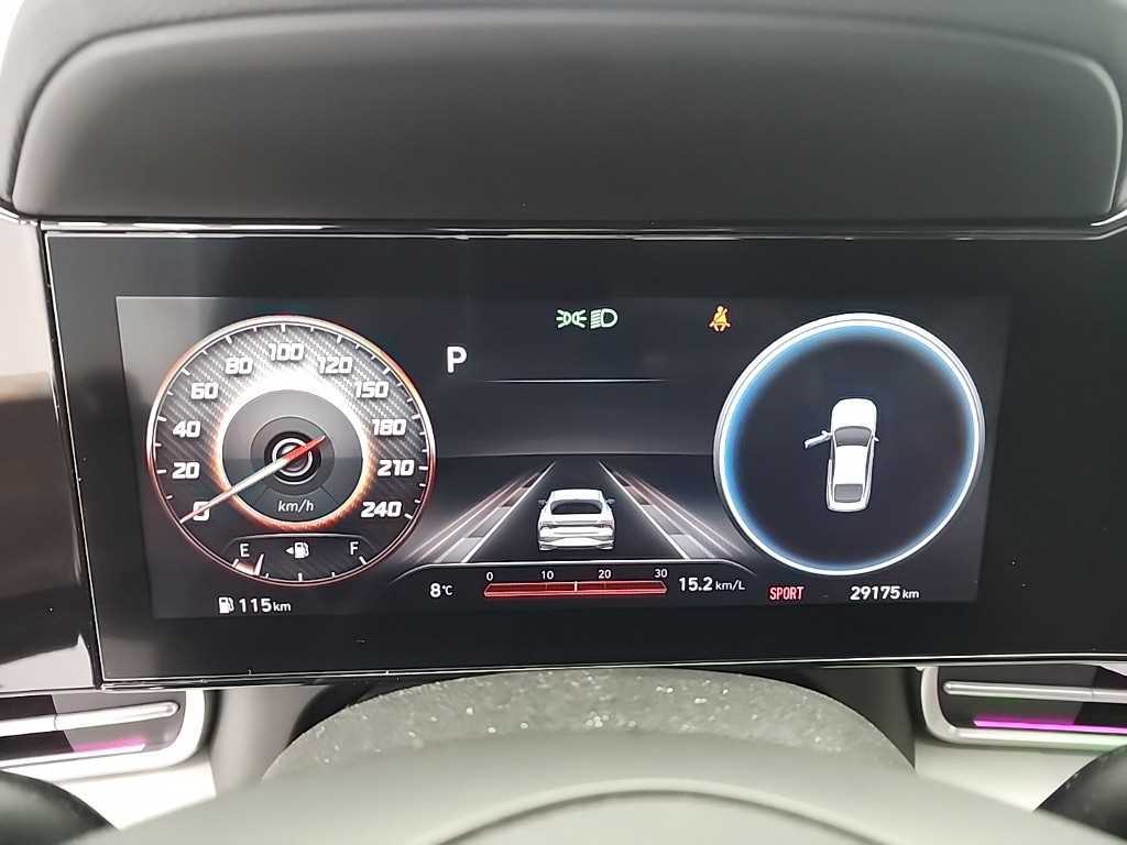 HYUNDAI Avante - Vista 6