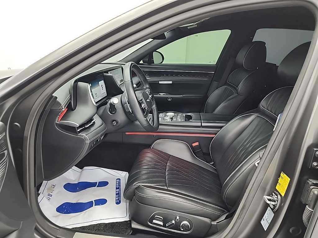 Genesis G90 - Vista 12