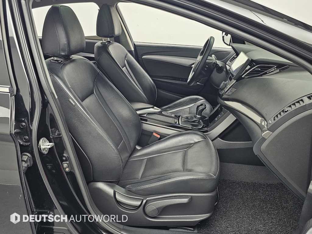 HYUNDAI i40 - Vista 10