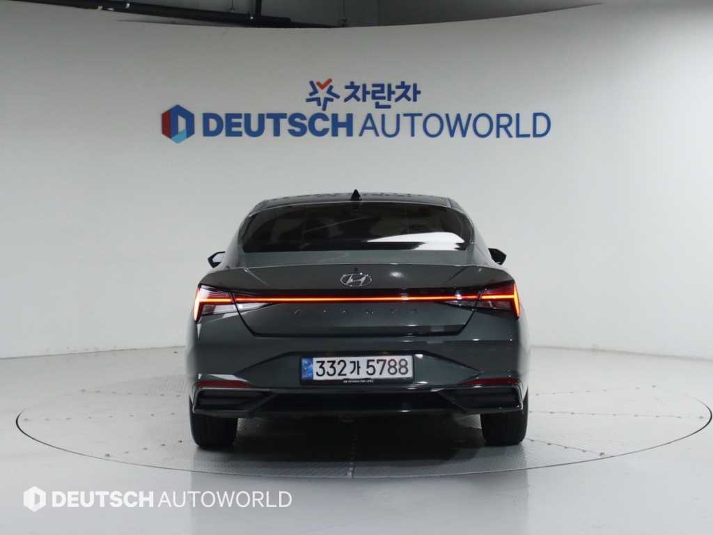 HYUNDAI Avante - Vista 4