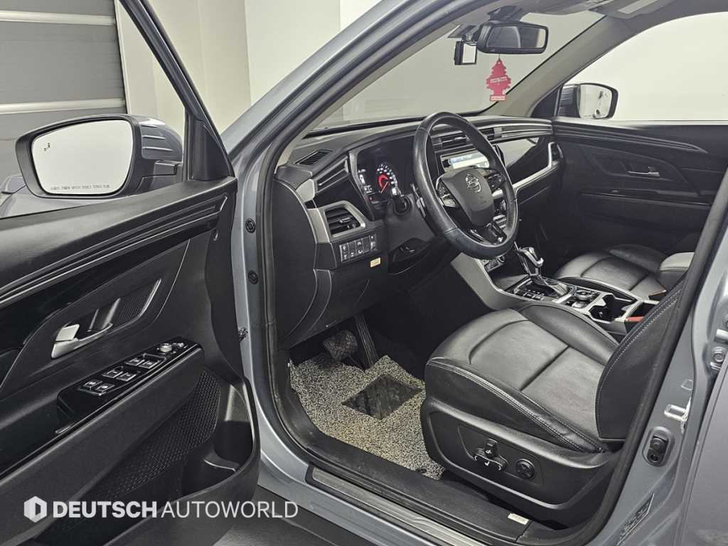 Ssangyong Korando - Vista 11