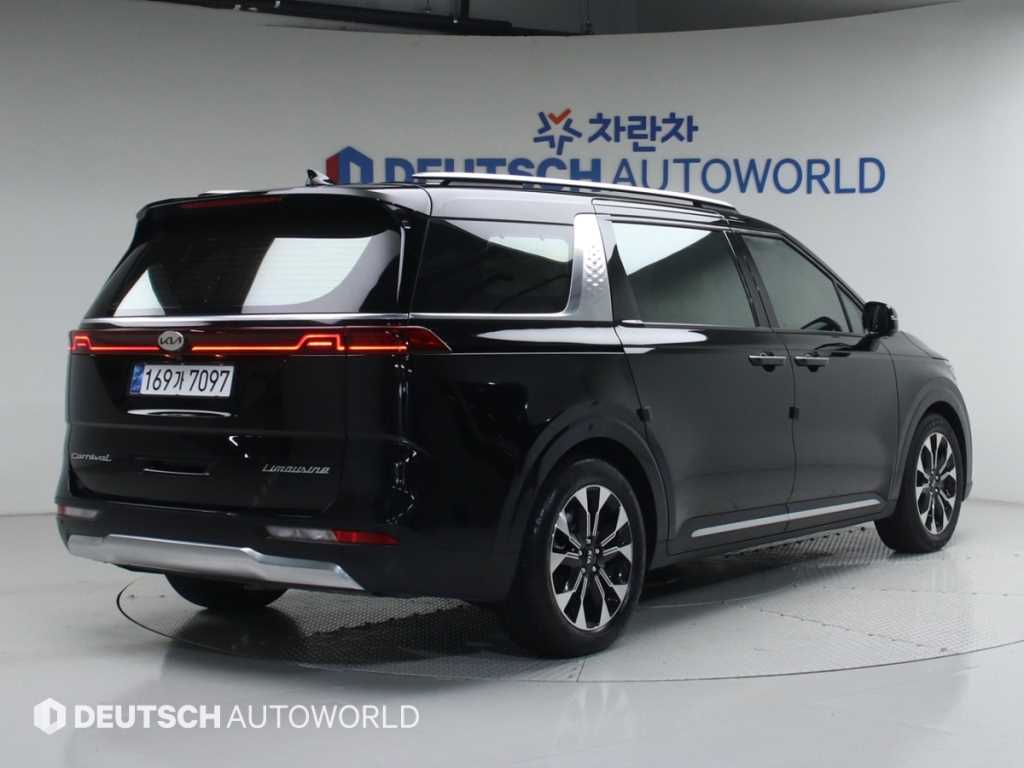 KIA Carnival - Vista 2