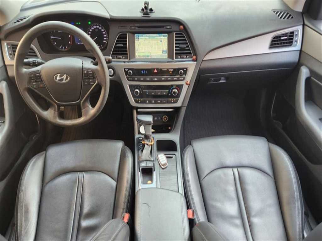 HYUNDAI Sonata - Vista 9
