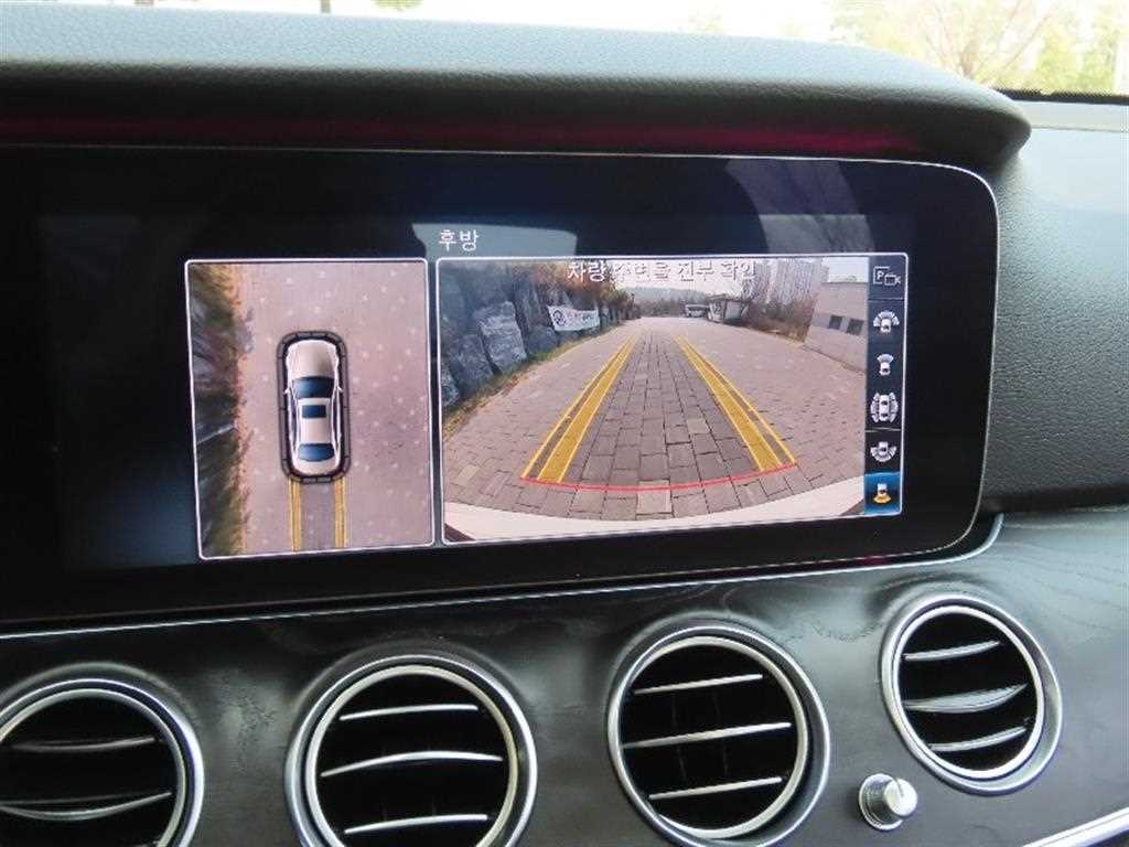 Mercedes Benz E class - Vista 10