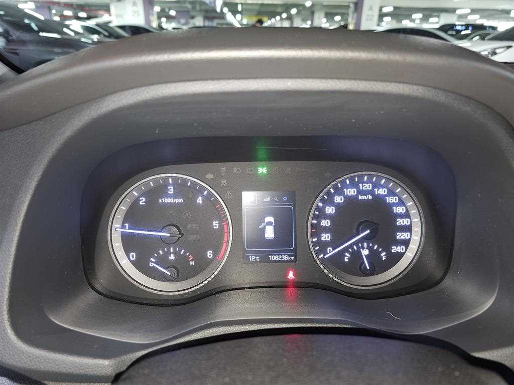 HYUNDAI Tucson 2018 Gris - Importación desde Corea - HF Imports Iquique - Foto 17