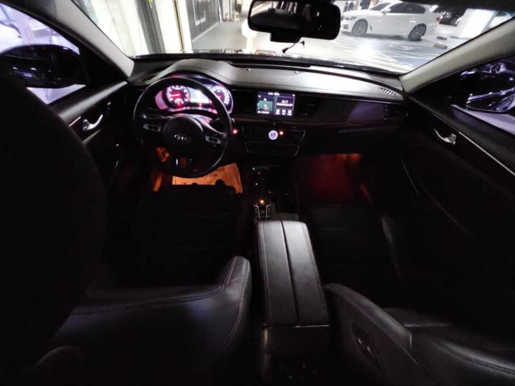 KIA K7 - Vista 6