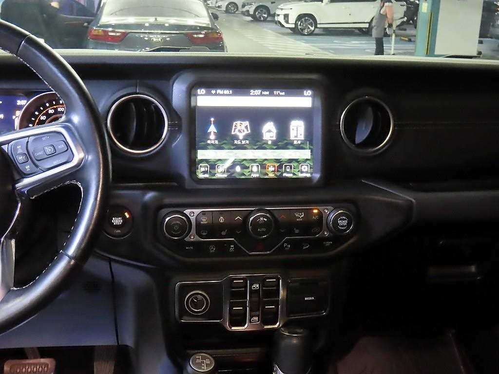 Jeep Wrangler - Vista 11