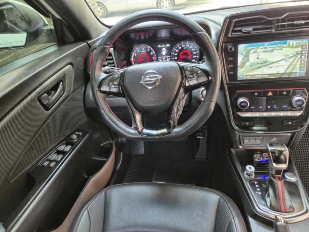 Ssangyong Tivoli - Vista 11