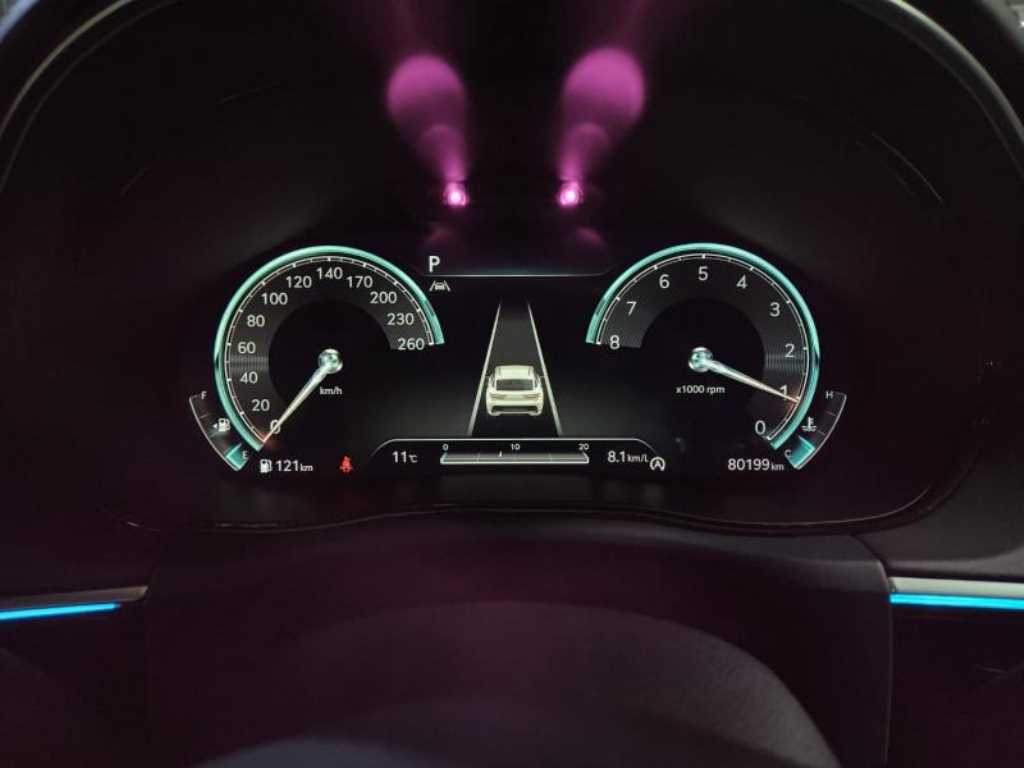 Genesis GV70 - Vista 9