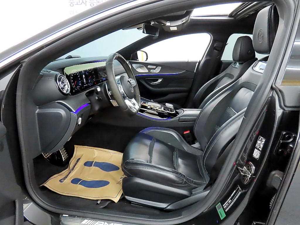 Mercedes Benz AMG GT - Vista 5