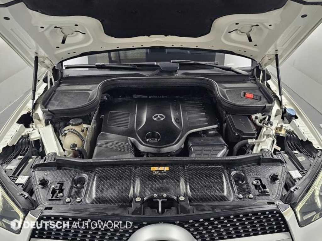 Mercedes Benz GLE Class - Vista 6