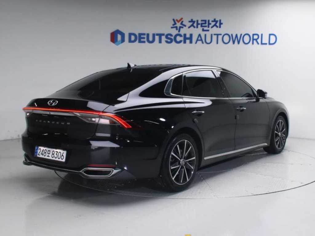 HYUNDAI Grandeur - Vista 2