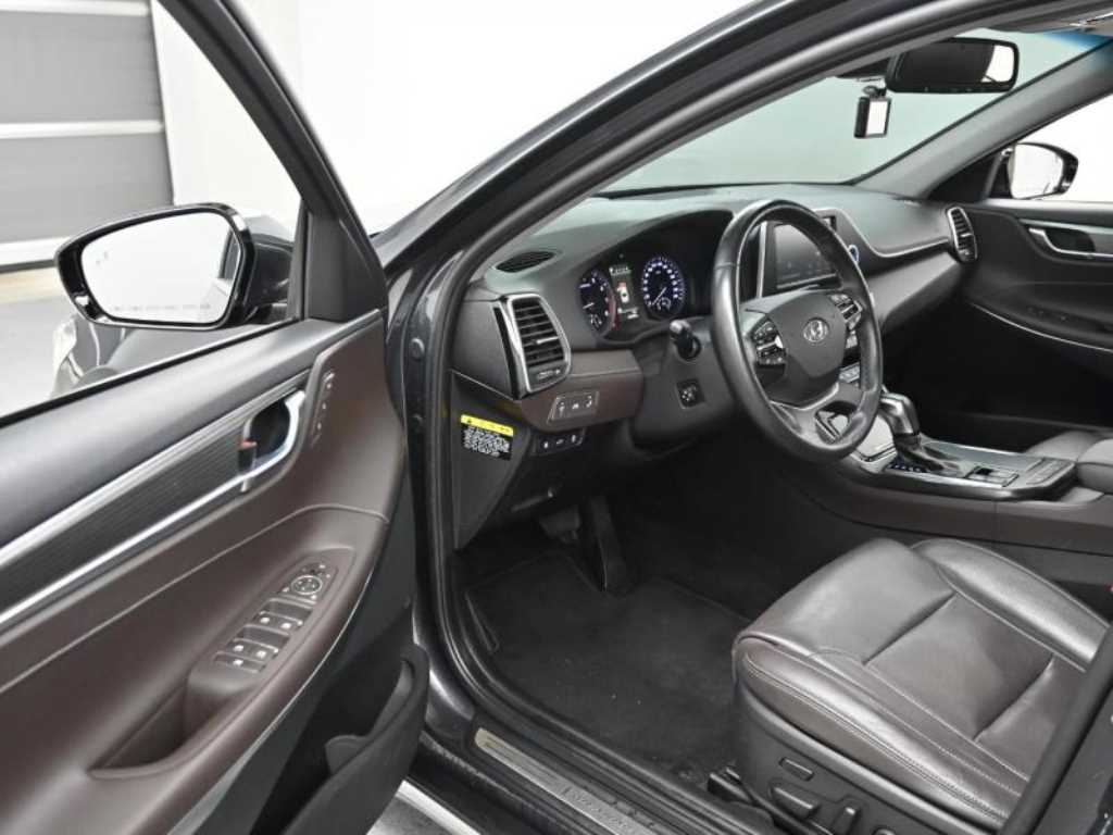 HYUNDAI Grandeur - Vista 11