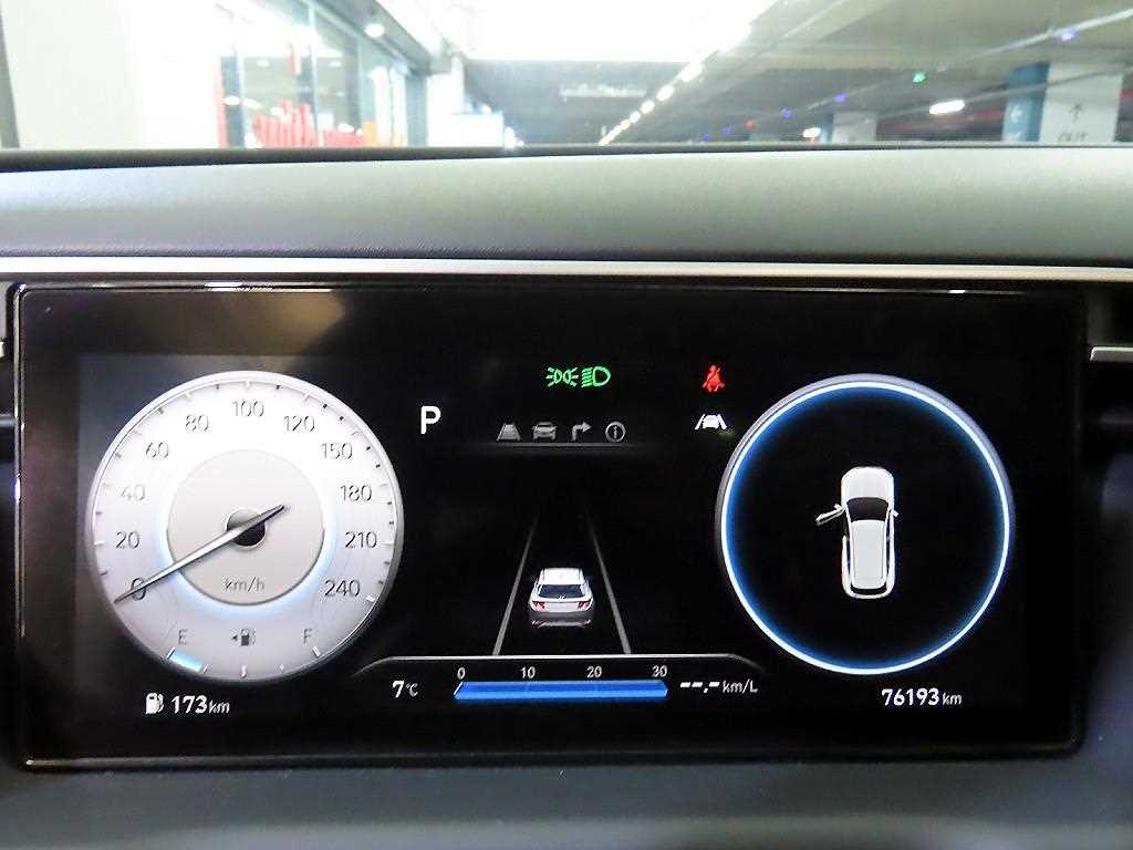 HYUNDAI Tucson - Vista 9