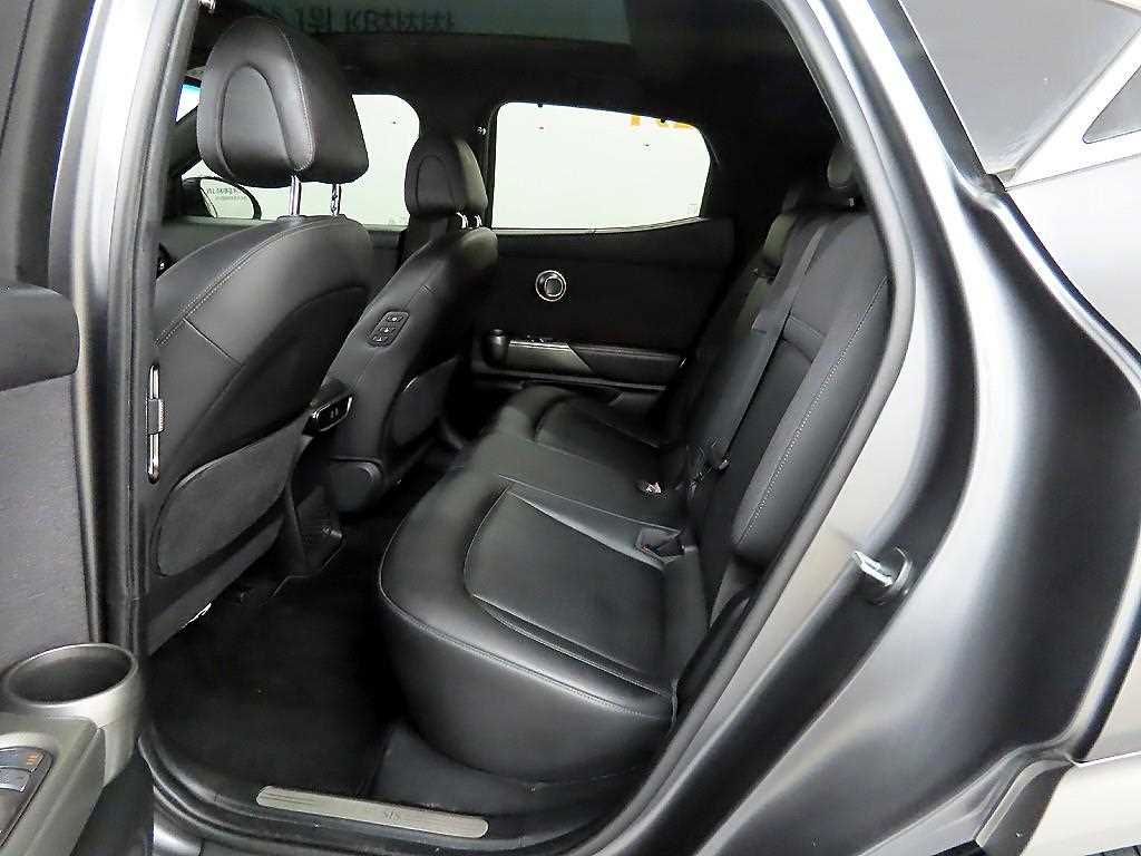 Genesis GV60 - Vista 6