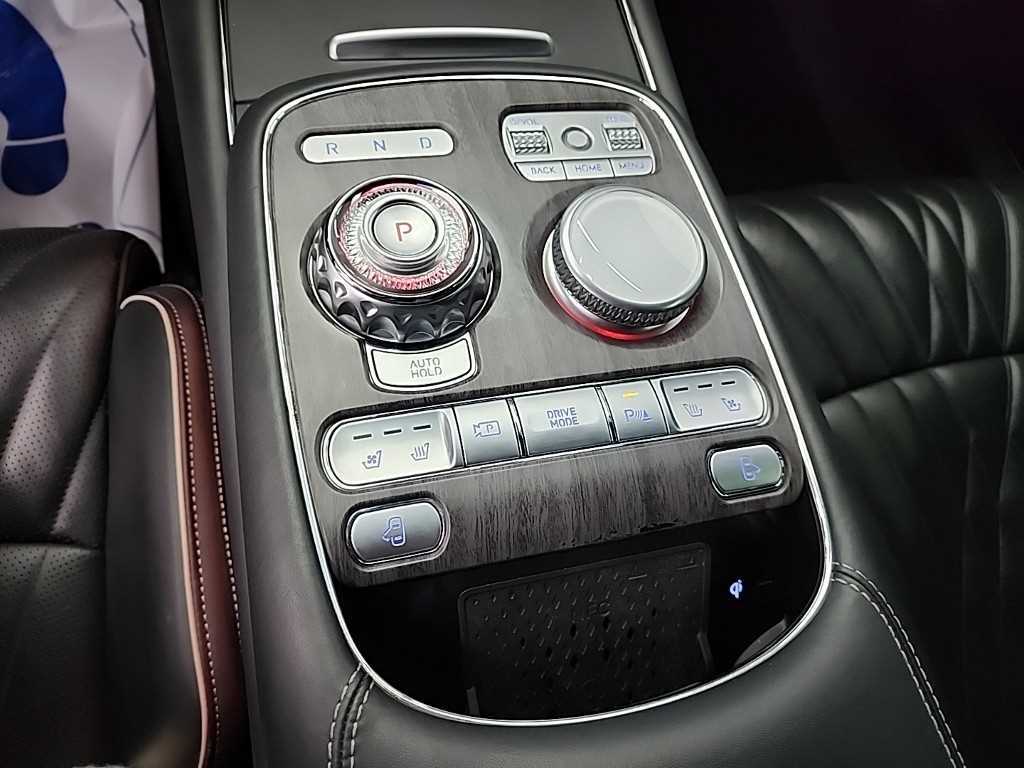 Genesis G90 - Vista 9