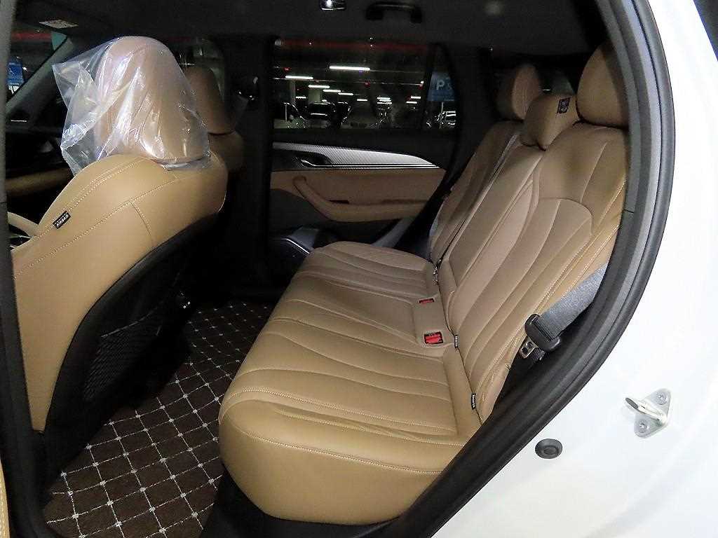 SAMSUNG Grand Koleos - Vista 8