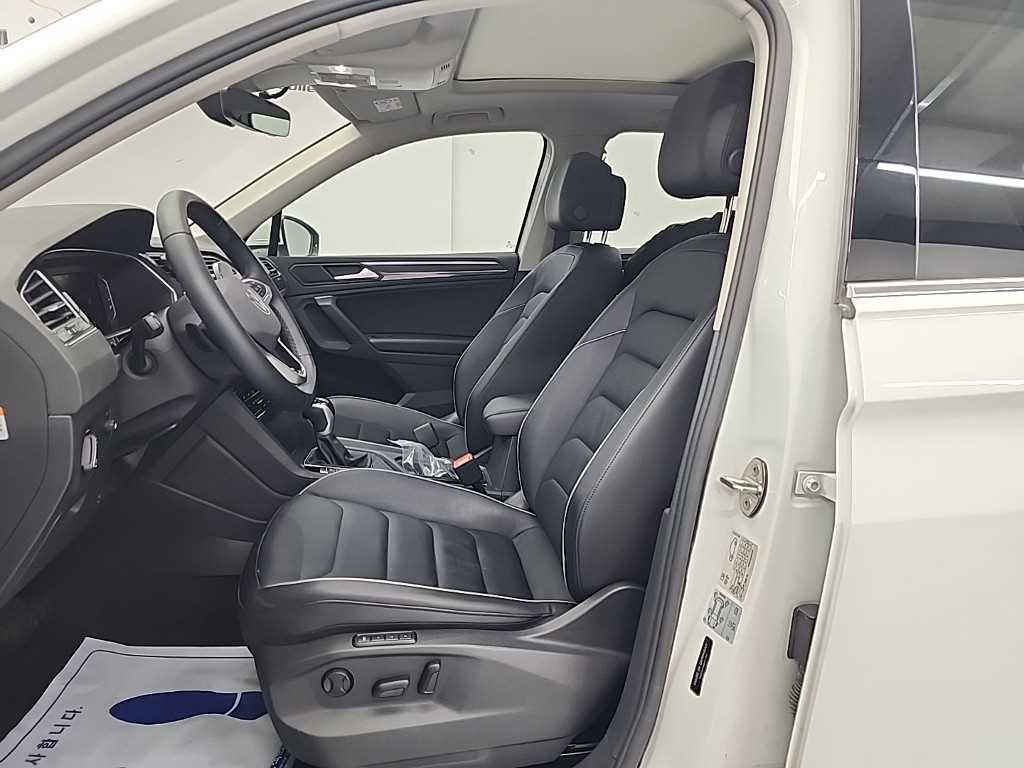 Volkswagen Tiguan - Vista 11