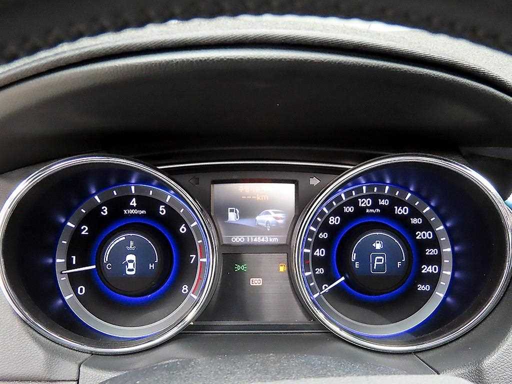 HYUNDAI Sonata - Vista 8