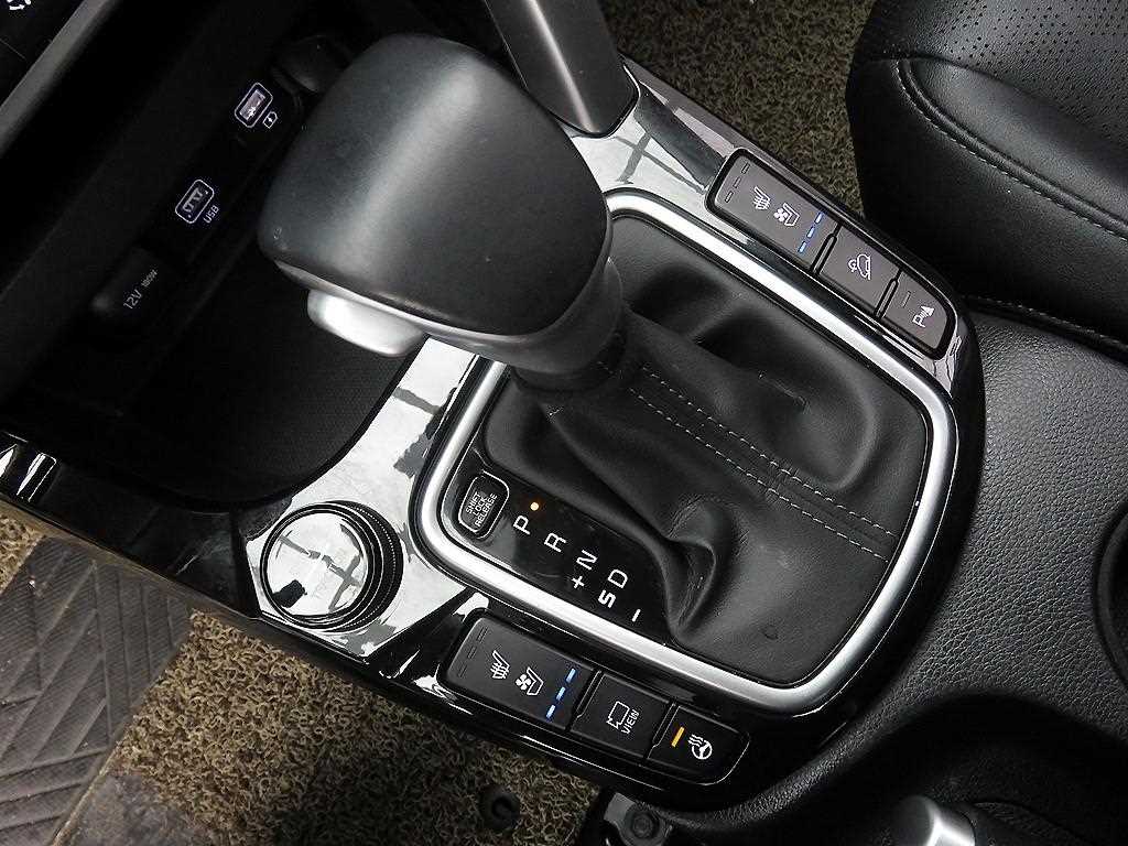 KIA Seltos - Vista 12